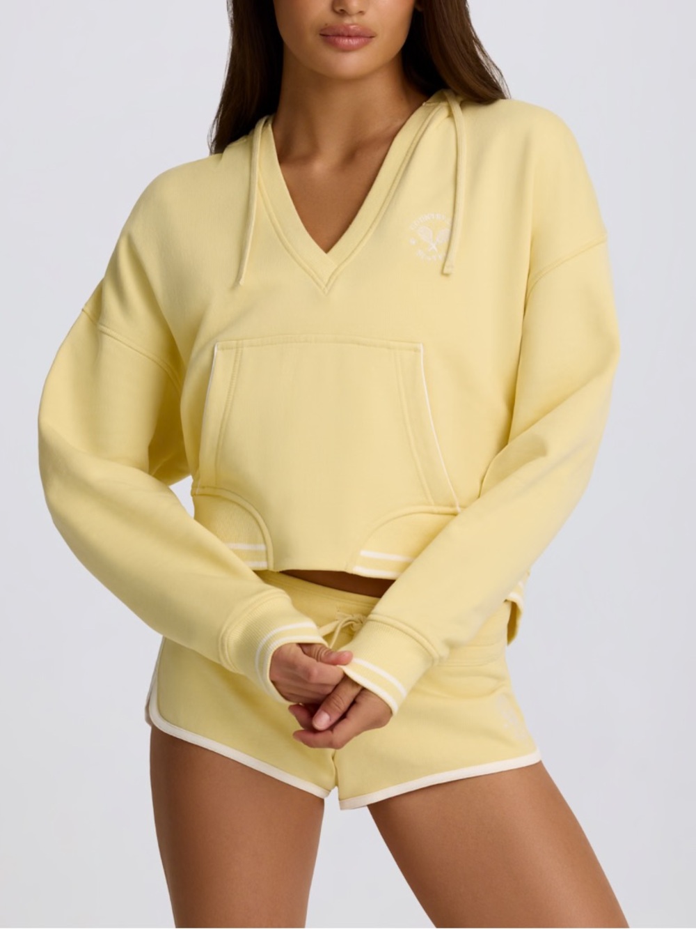 SET - bo & tee yellow hoodie & matching shorts